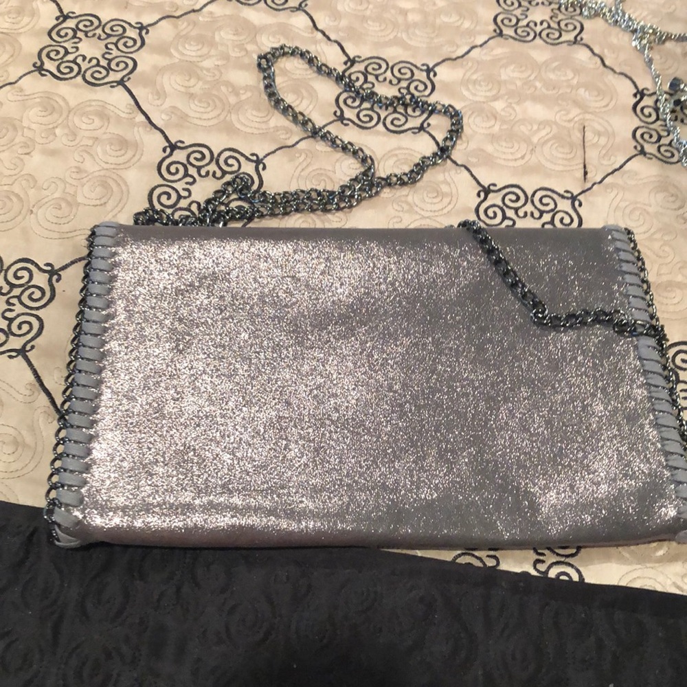 Clutch - Picture 4 of 6